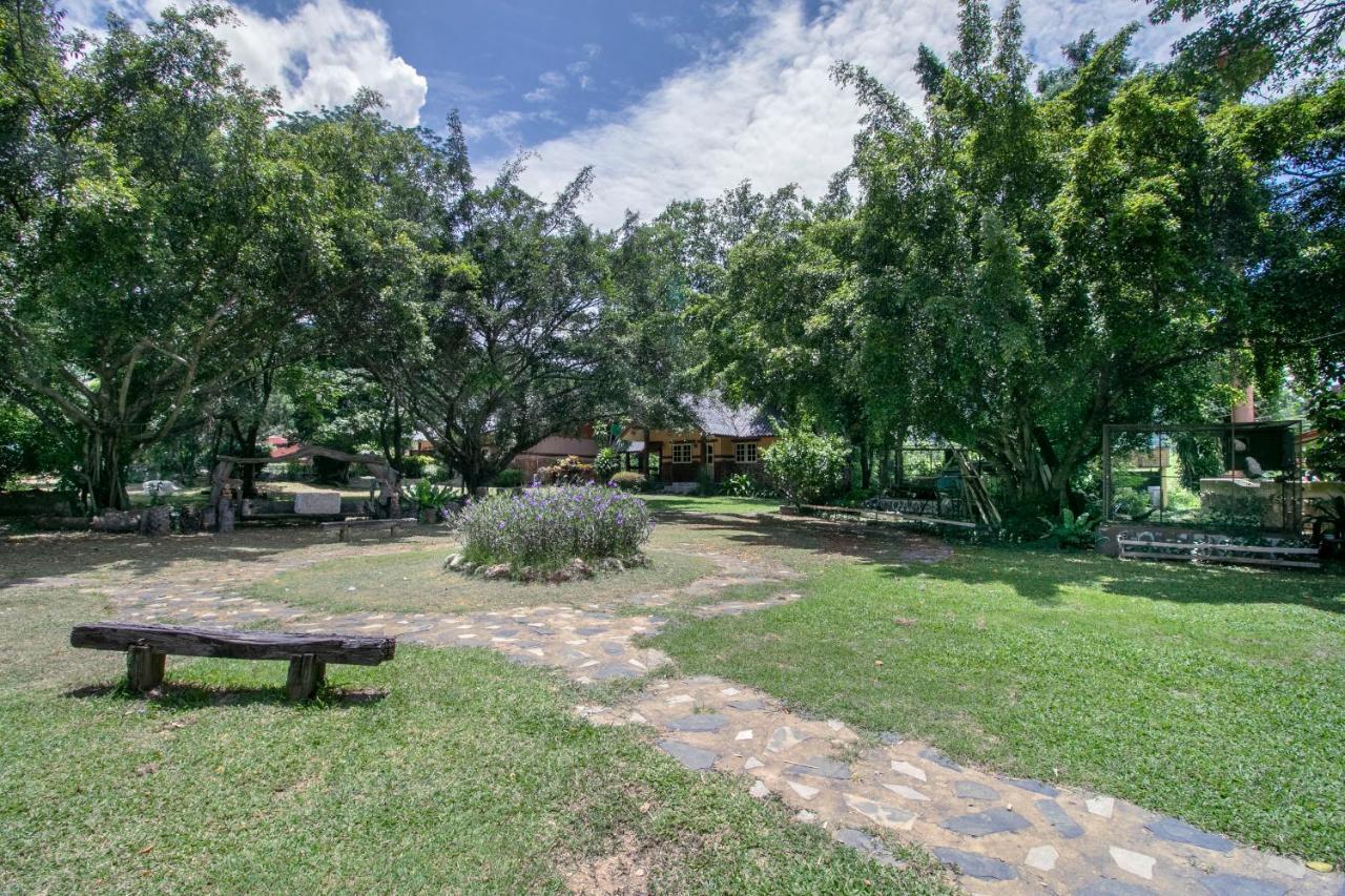 Capital O 1110 Khaoyai Cowboy City Resort Mu Si Esterno foto
